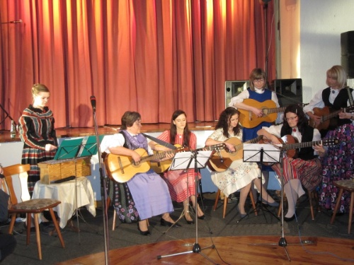 Folkloristen in alter Tracht Folkloristen in alter Tracht