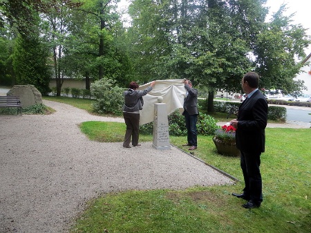 Gedenkstein_6.jpg Gedenkstein_6.jpg